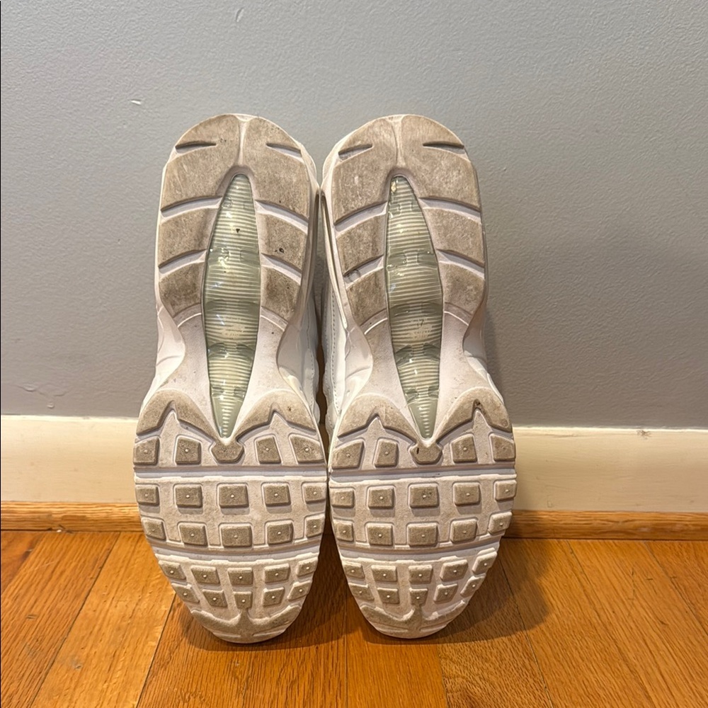 Nike Air Max 95 Triple White - Picture 4 of 6